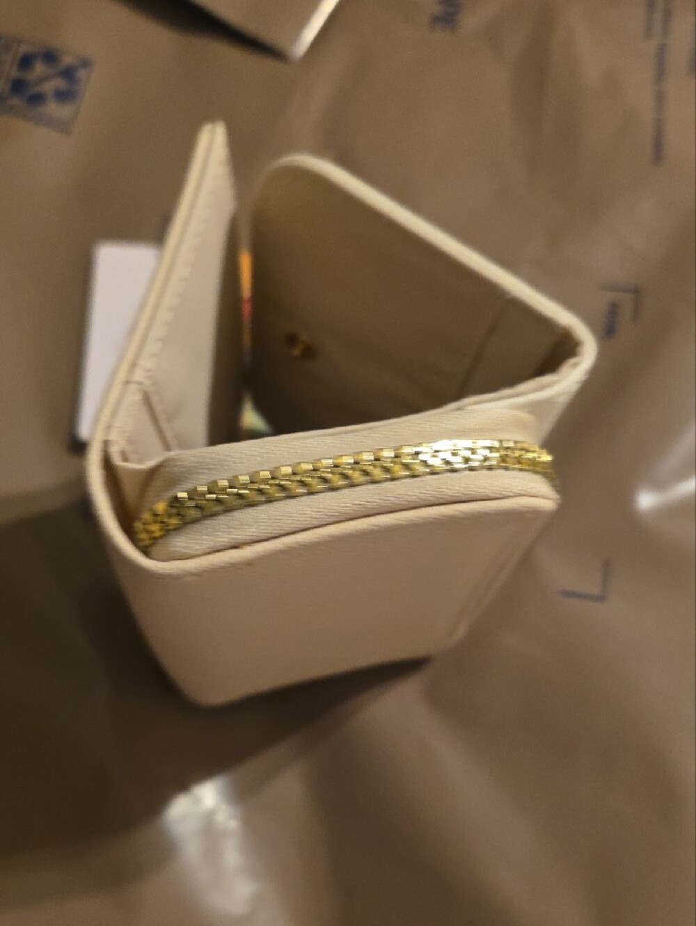 Winnie the Pooh Cream Bi-fold Wallet with Gold 'M' Accent NWT - Picture 5 of 8